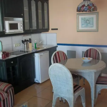 Puerto Del Carmen Sleeps 3 Pool Wifi Апартаменты Пуэрто дель Кармен
